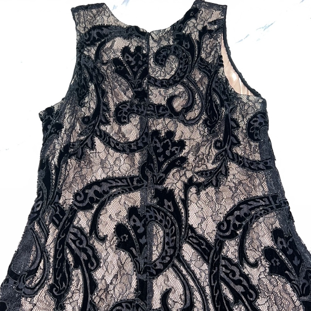 Carmen Marc Valvo Black Lace Embroidered Dress